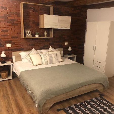 Cozy Central Apartment Брашов Екстер'єр фото
