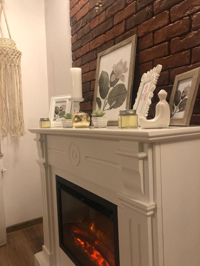 Cozy Central Apartment Брашов Екстер'єр фото