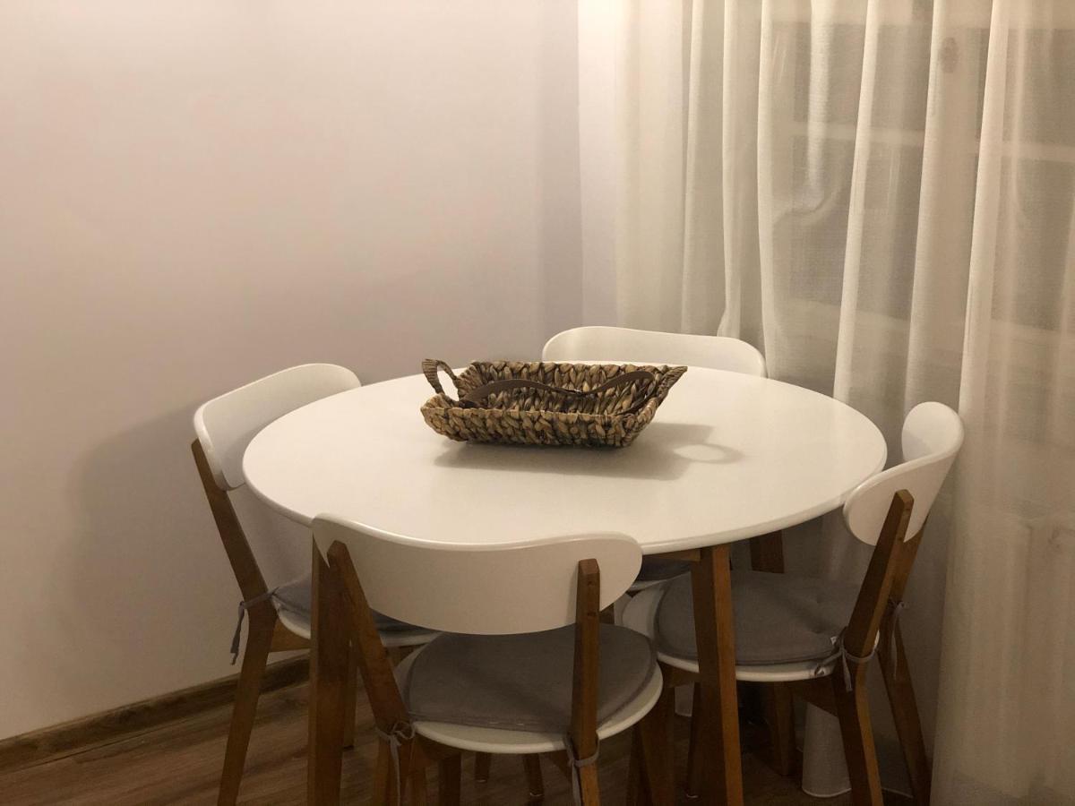 Cozy Central Apartment Брашов Екстер'єр фото